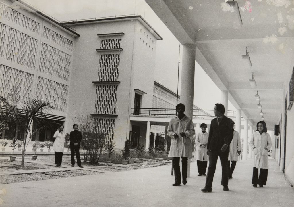 ວຽກ​ງານ​ສາ​ທາ​ລະ​ນະ​ສຸກ​ຂອງ​ຕ່າງ​ປະ​ເທດ