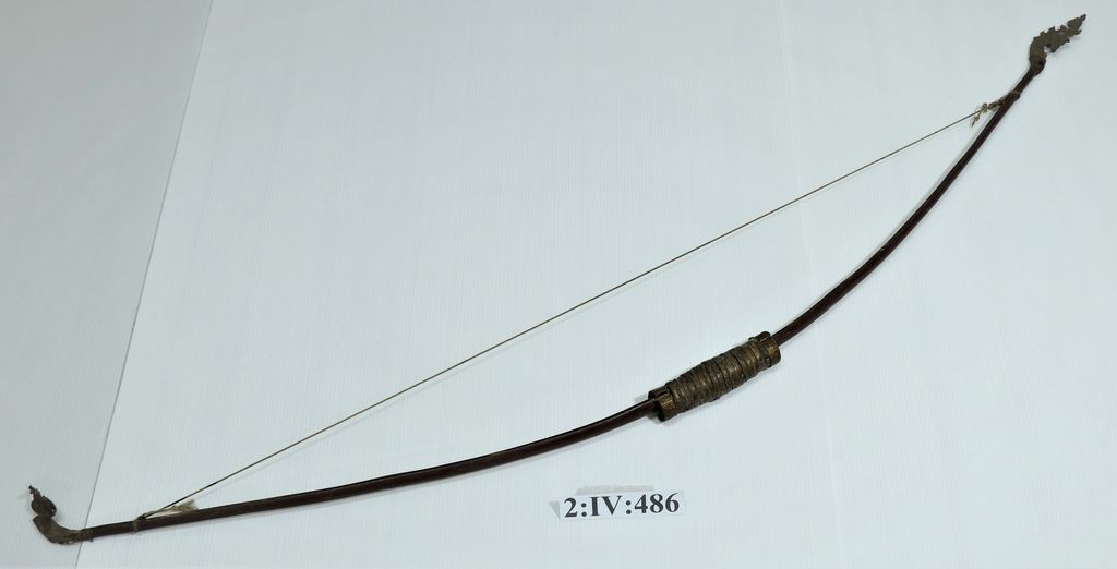 ທະນູເຮັດດ້ວຍໄມ້.