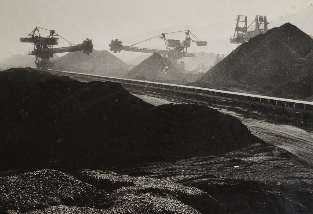 ໂຮງ​ງານ​ບົດ​ຫີນ​ສຳ​ລັບ​ອຸດ​ສະ​ຫະ​ກຳ