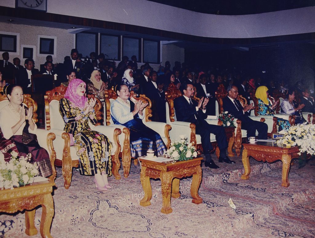 ທ່ານ ຄຳໄຕ ຢ້ຽມຢາມບູໄນ