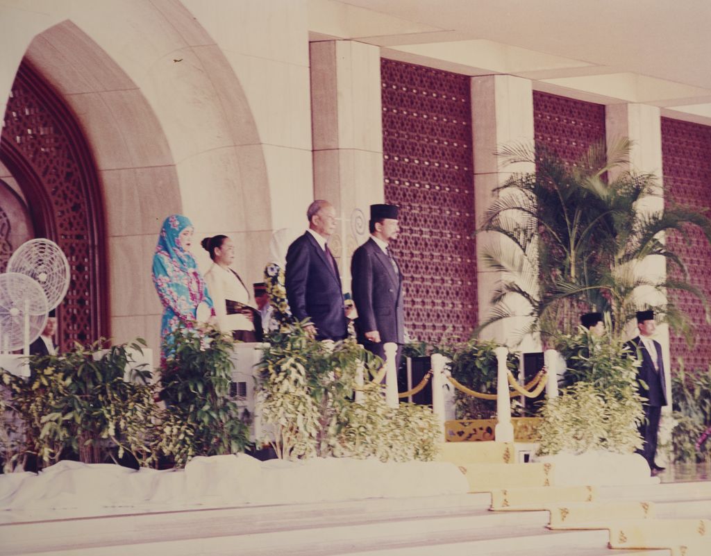 ທ່ານ ຄຳໄຕ ຢ້ຽມຢາມບູໄນ