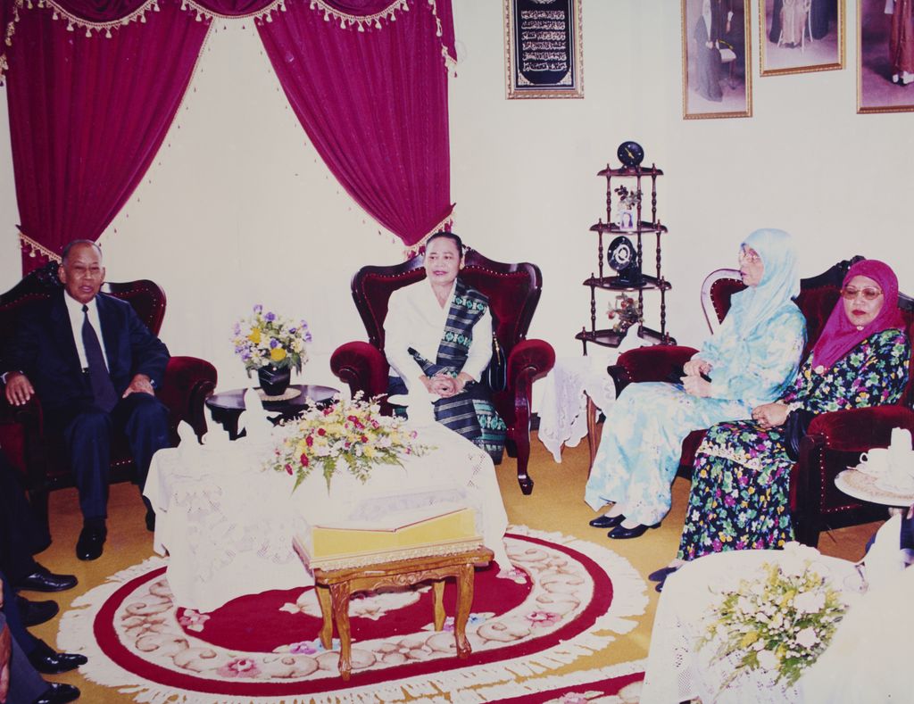 ທ່ານ ຄຳໄຕ ຢ້ຽມຢາມບູໄນ