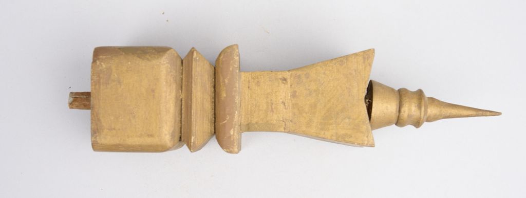 ລູກທາດແກະສະລັກດ້ວຍໄມ້