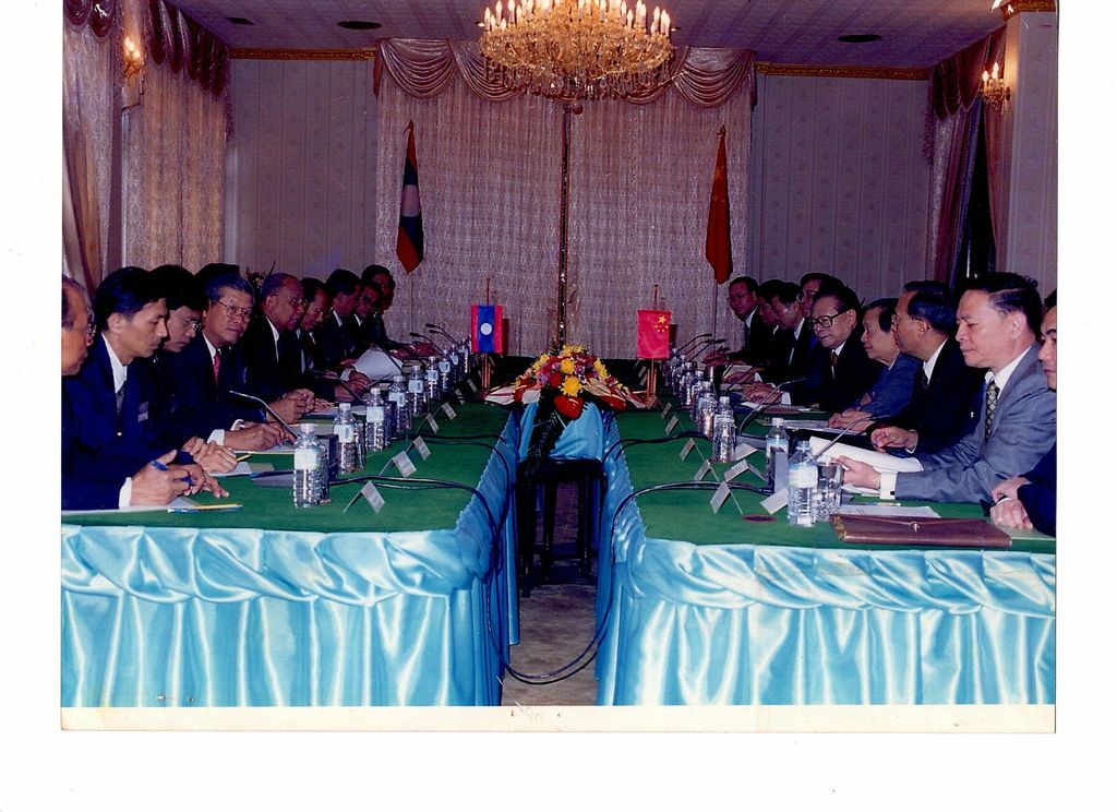 ກອງ​ປະ​ຊຸມ​ປຶກ​ສາ​ຫາ​ລື​ລະ​ຫວ່າງ​ລາວ-ຈີນ