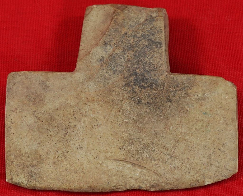 ຫີນຟ້າຜ່າ ເຮັດດ້ວຍຫີນ