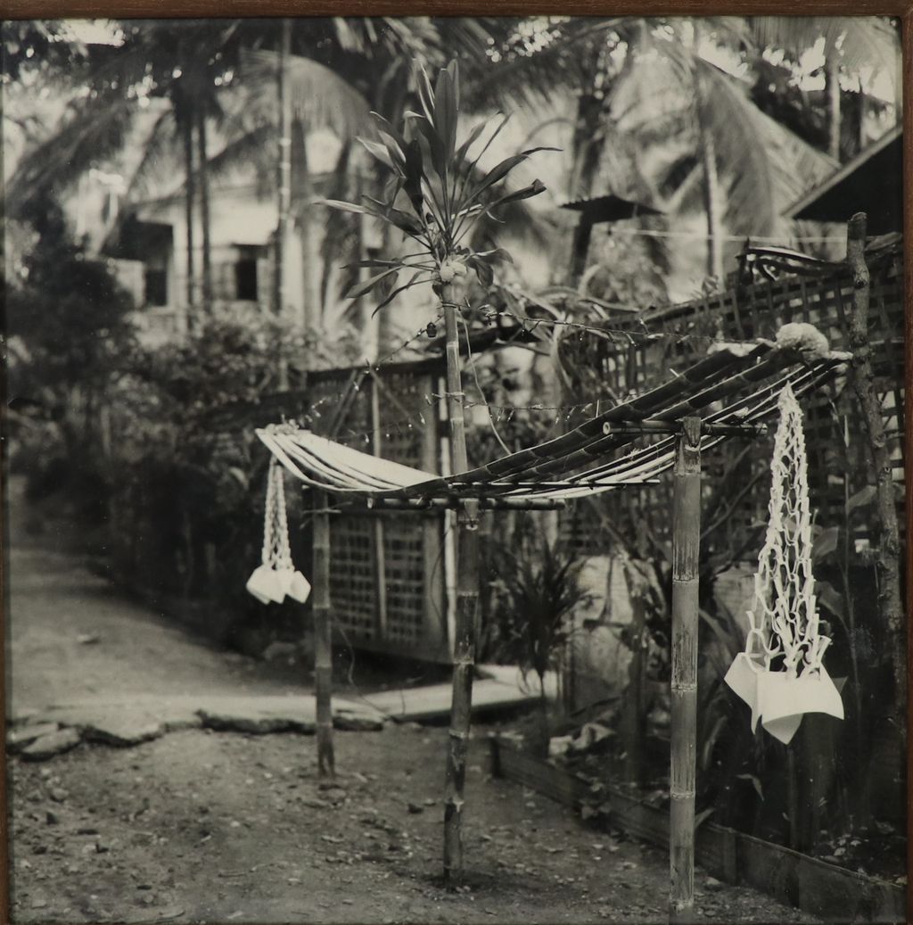 ຮູບພາບຂາວດໍາ ເຮຶອໄຟບົກ