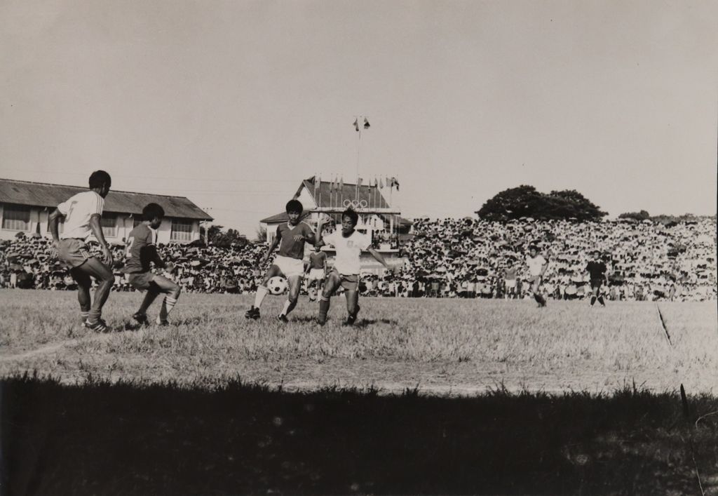 ກິ​ລາ​ບານ​ເຕະ