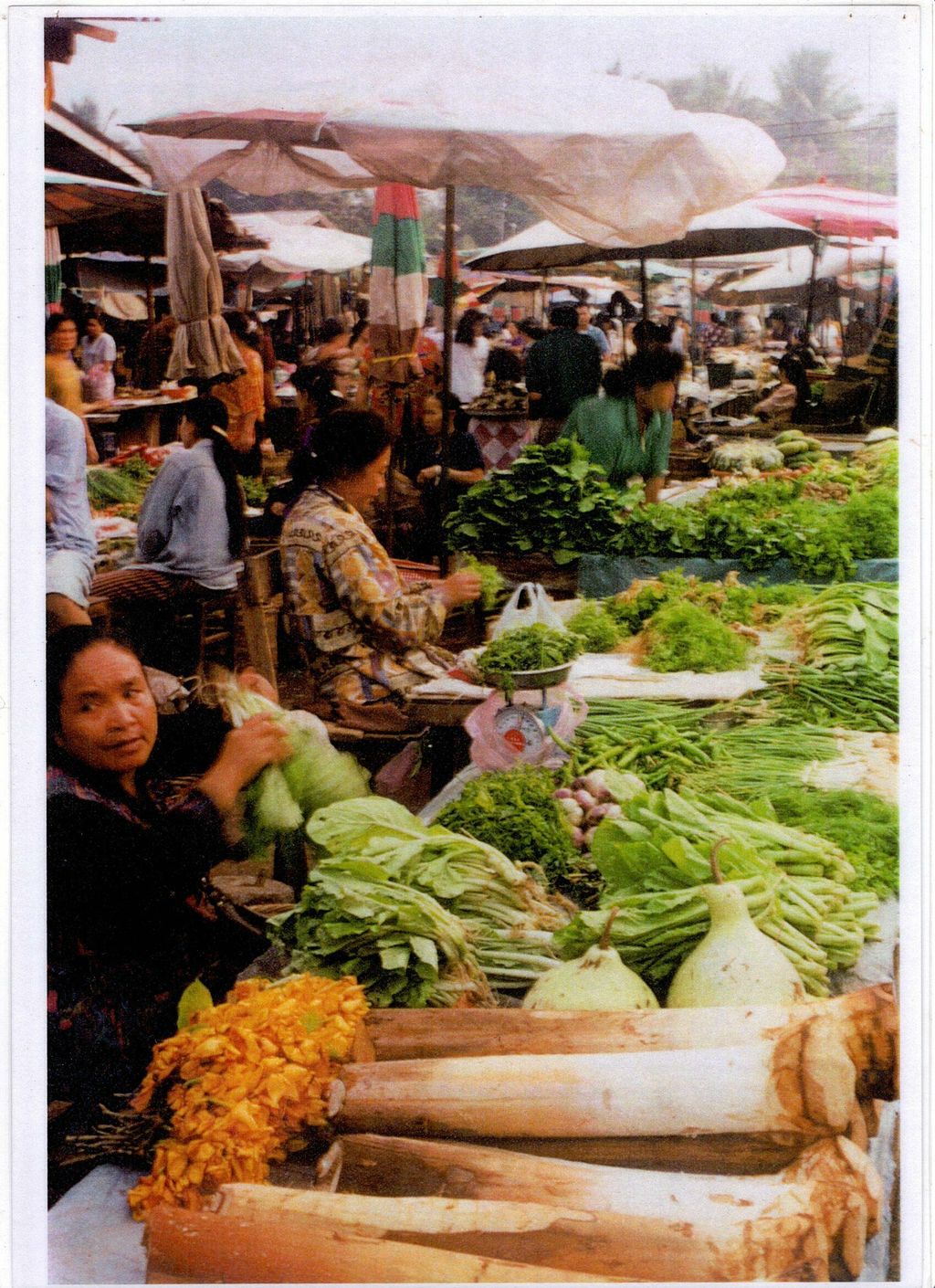 ຕະ​ຫລາດ​ທົ່ງ​ຂັນ​ຄຳ