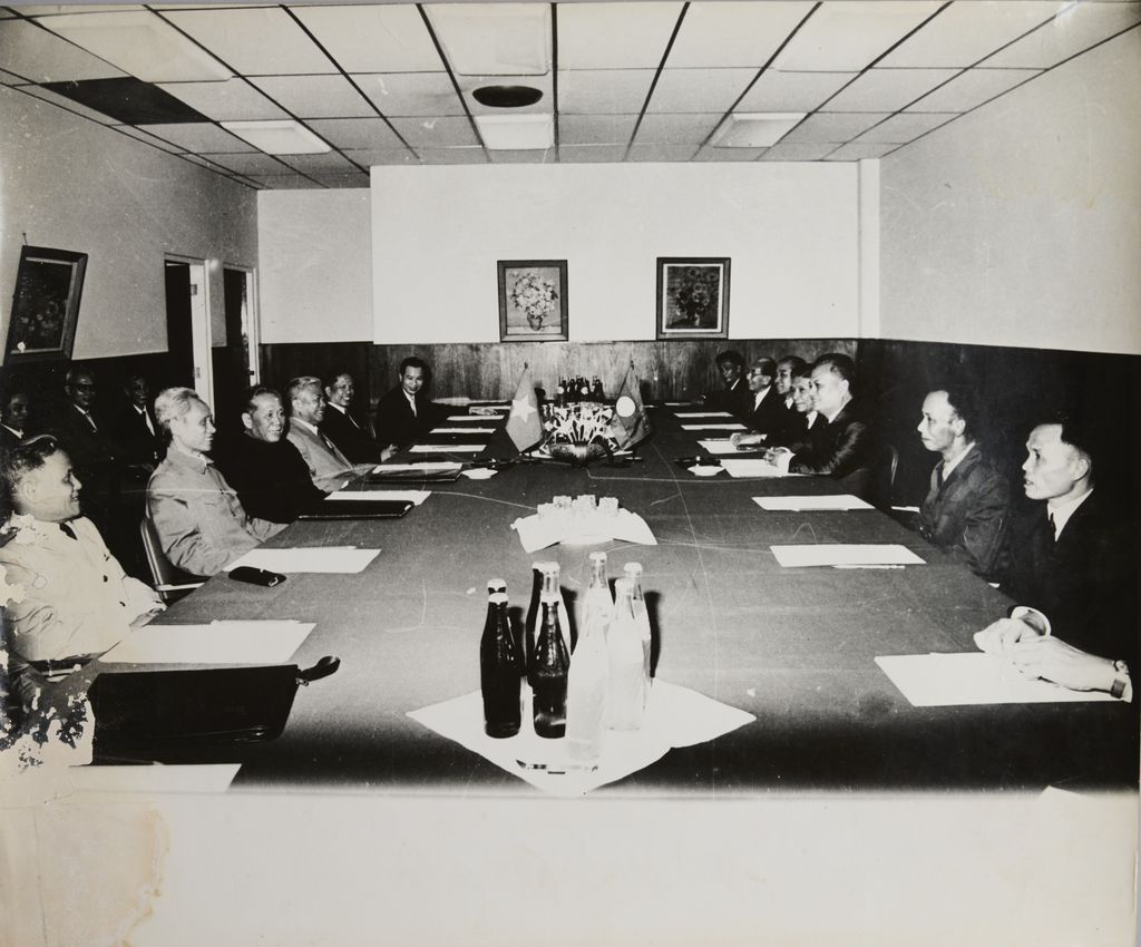 ຄະນະນຳລາວພົບປະຄະນະນຳຫວຽດນາມ