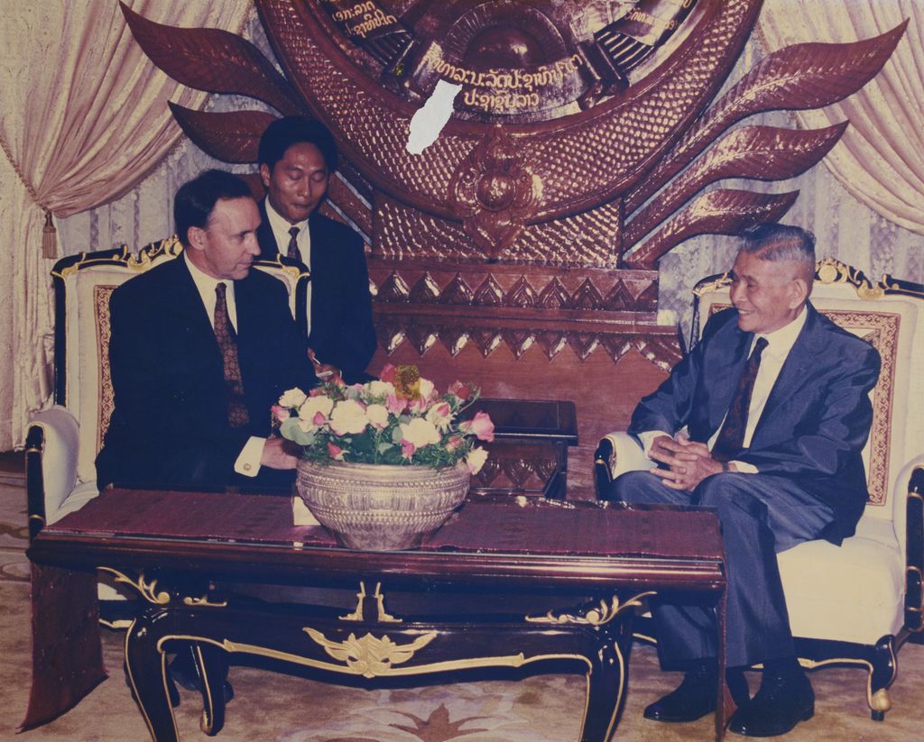 ທ່ານ ໂປງ​ແຄນ​ຕີງ ຢ້ຽມ​ຢາມ ​ສ​ປ​ປ​ ລາວ