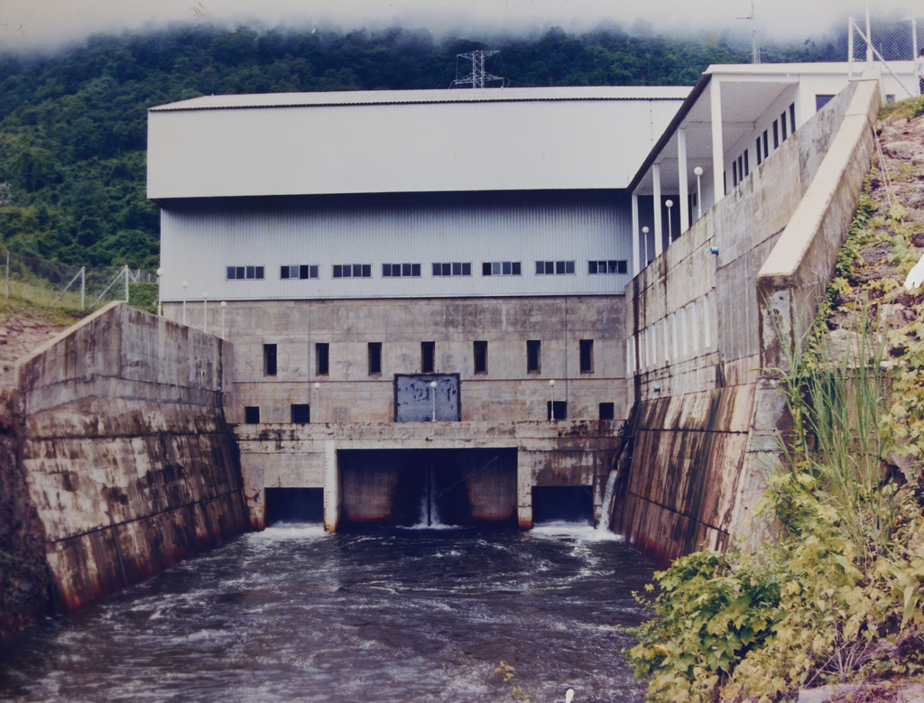 ເຂື່ອນ​ໄຟ້​າ​ຂະ​ໜາດ​ນ້ອຍ