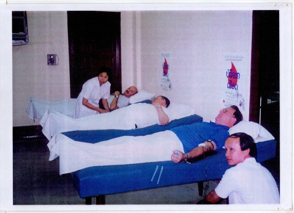 ບໍ​ລິ​ຈາກ​ເລືອດ