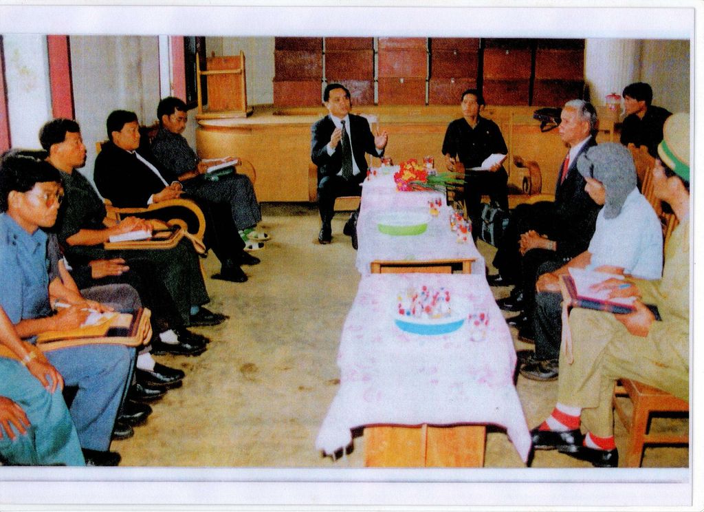 ການ​ນຳ​ປຶກ​ສາ​ຫາ​ລື