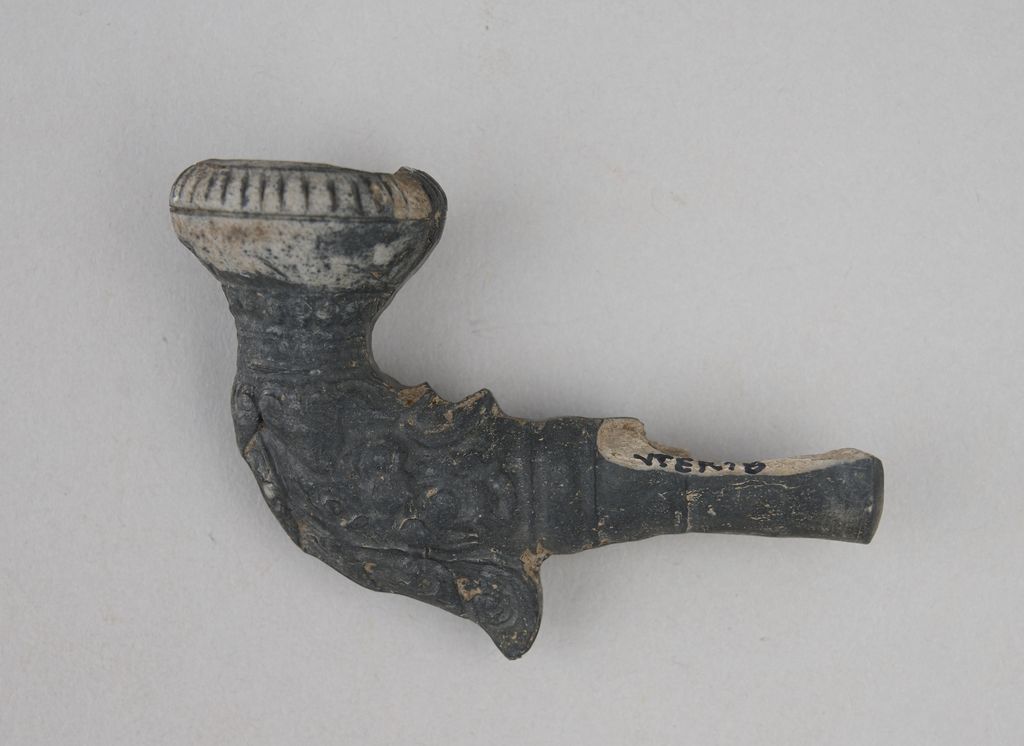 ກອກ​ຢາ​ສູບ