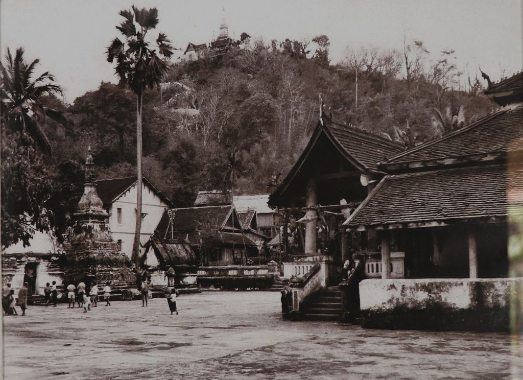 ຮູບພາບຂາວດໍາ ທັດສະນີຍະພາບວັດໃຫມ່ສຸວັນນະພູມມະຣາມ ປີ 1930