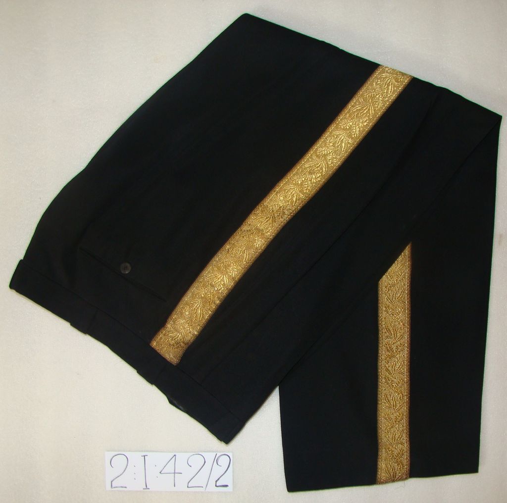 ໂສ້ງ ສີດໍາ ແຂບສີເຫລືອງ