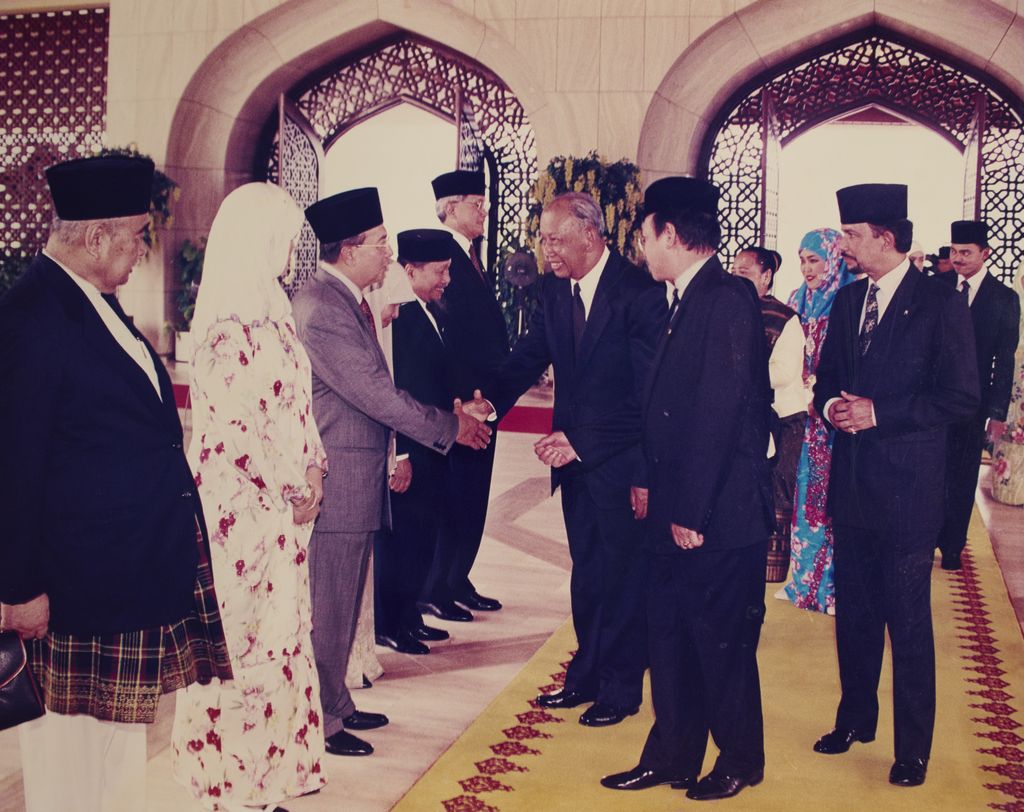 ທ່ານ ຄຳໄຕ ຢ້ຽມຢາມບູໄນ