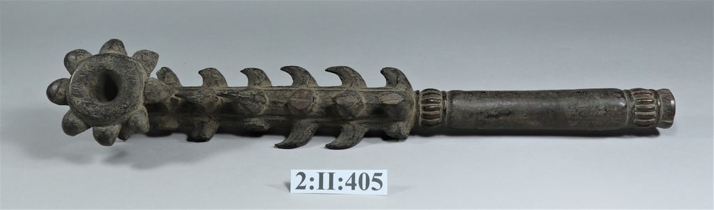 ກອກສູບຢາ ເຮັດດ້ວຍໄມ້.