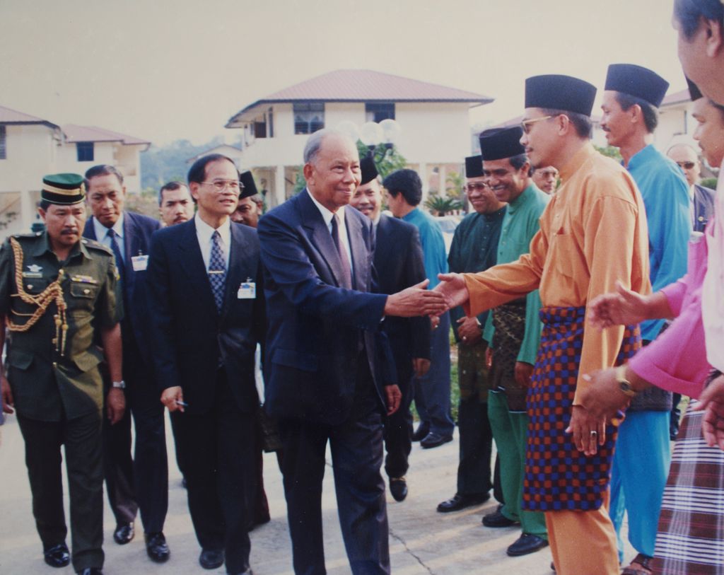 ທ່ານ ຄຳໄຕ ຢ້ຽມຢາມບູໄນ