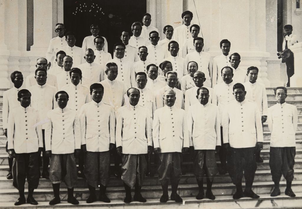 ຄະ​ນະ​ລັດ​ຖະ​ມົນ​ຕີ​ປະ​ສົມ​ການ​ເມືອງ​ຊົວ​ຄາວ​ແຫ່ງ​ຊາດປີ1957