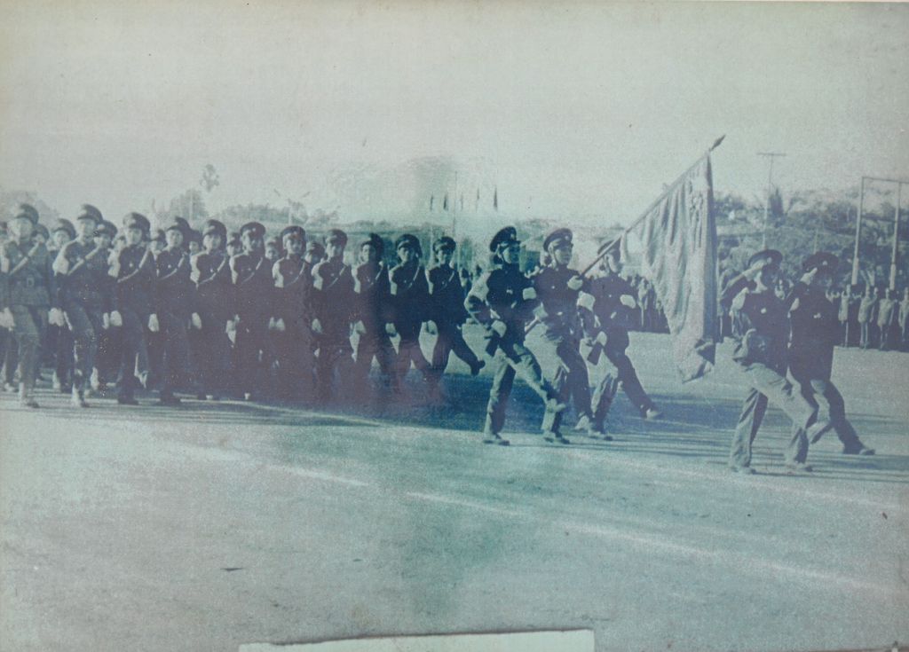 ກ້ອນເຫຼົ່າຮົບເສ​ນາ​ຮັກ