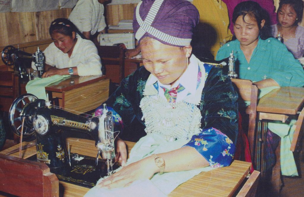 ການ​ສຶກ​ສາ​ນອກ​ລະ​ບົບ​ໂຮງ​ຮຽນ