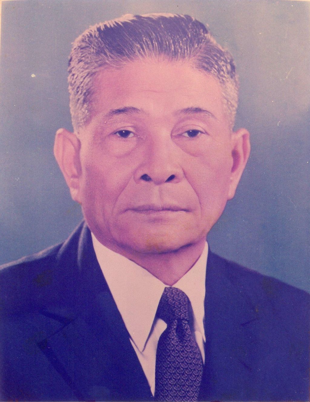 ທ່ານ ໜູ​ຮັກ ພູມ​ສະ​ຫວັນ