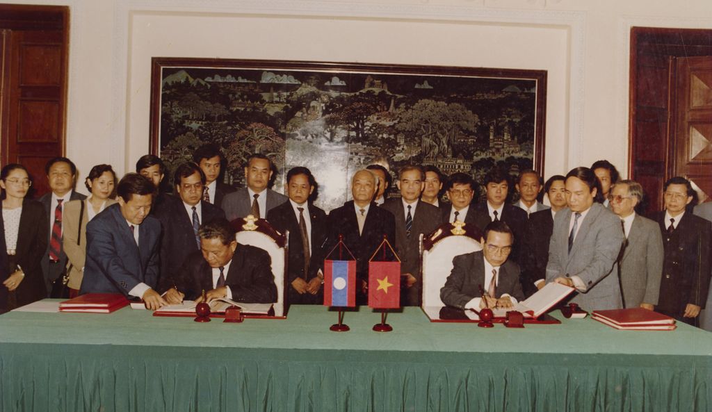 ທ່ານ ຮອງ​ນາ​ຍົກ ຟາມ​ວັນ​ຊາຍ ແລະ ທ່ານ​ຮອງ​ຍາ​ຍົກ​ຄຳ​ຄ​ຣຸຍ ແກ້ວ​ບົວ​ລະ​ພາ