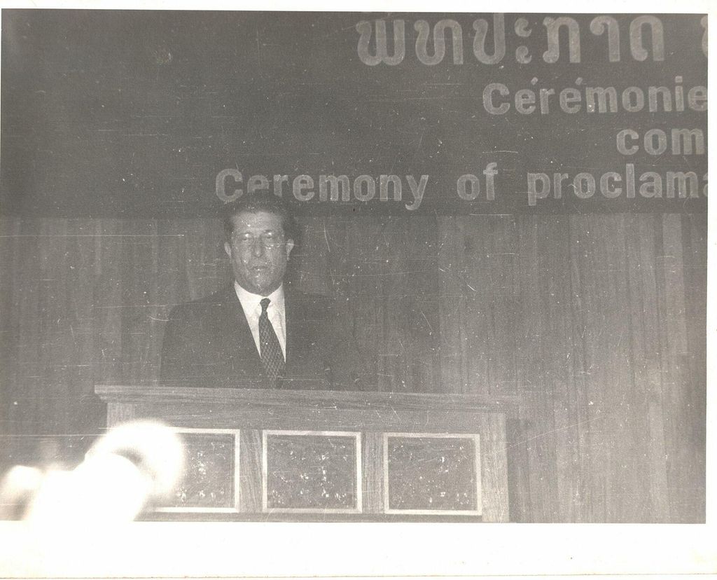 ການ​ນຳ​ຕ່າງ​ປະ​ເທດ