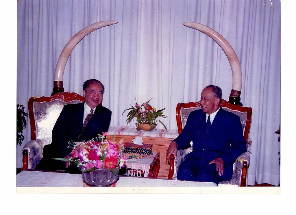 ທ່ານ ຄຳ​ໄຕ ສີ​ພັນ​ດອນ ຕ້ອນ​ຮັບ​ຄະ​ນະ​ຜູ້​ແທນ​ຂັ້ນ​ສູງ​ຂອງ​ສະ​ພາ​ປະ​ຊາ​ຊົນ​ຈີນ