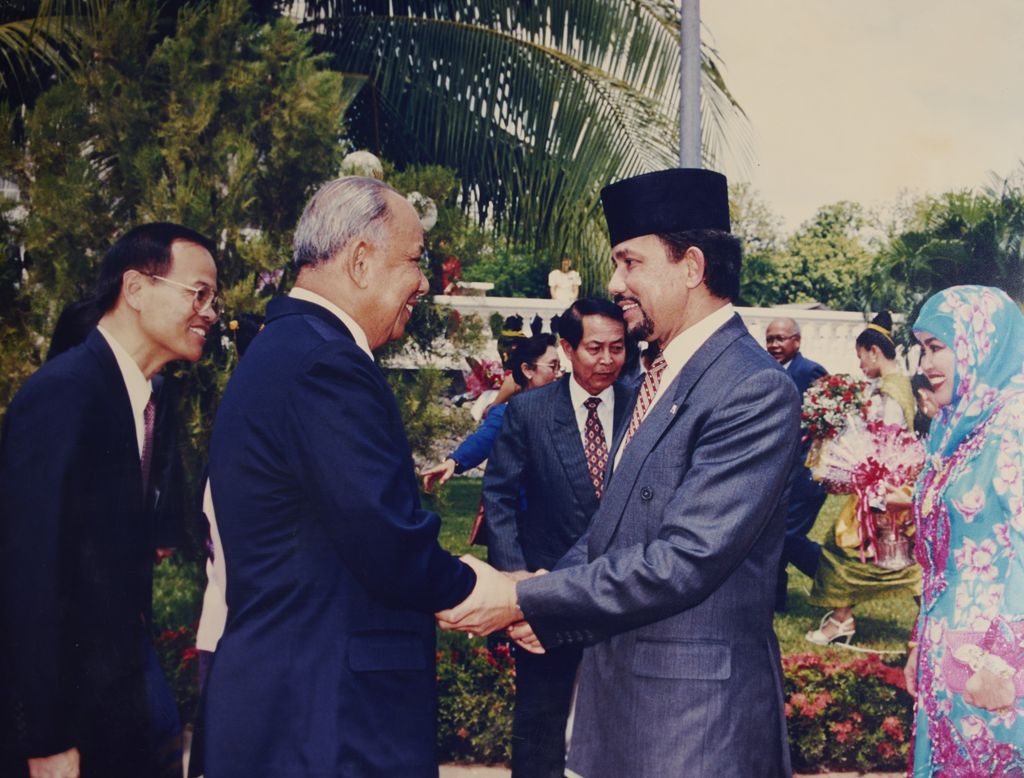 ທ່ານ ຄຳໄຕ ຢ້ຽມຢາມບູໄນ