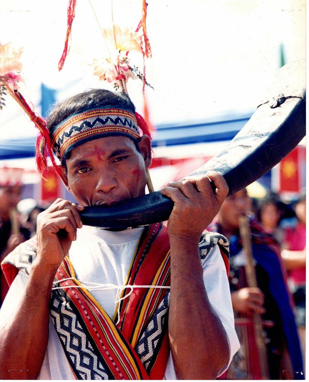 ຄົນ​ເປົ່າ​ເຂົາ​ຄວາຍ