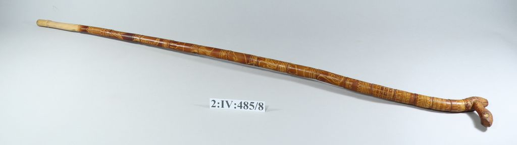 ໄມ້ຄ້ອນເທົ້າ ເຮັດດ້ວຍໄມ້  ລາຍ 12 ລາສີ.