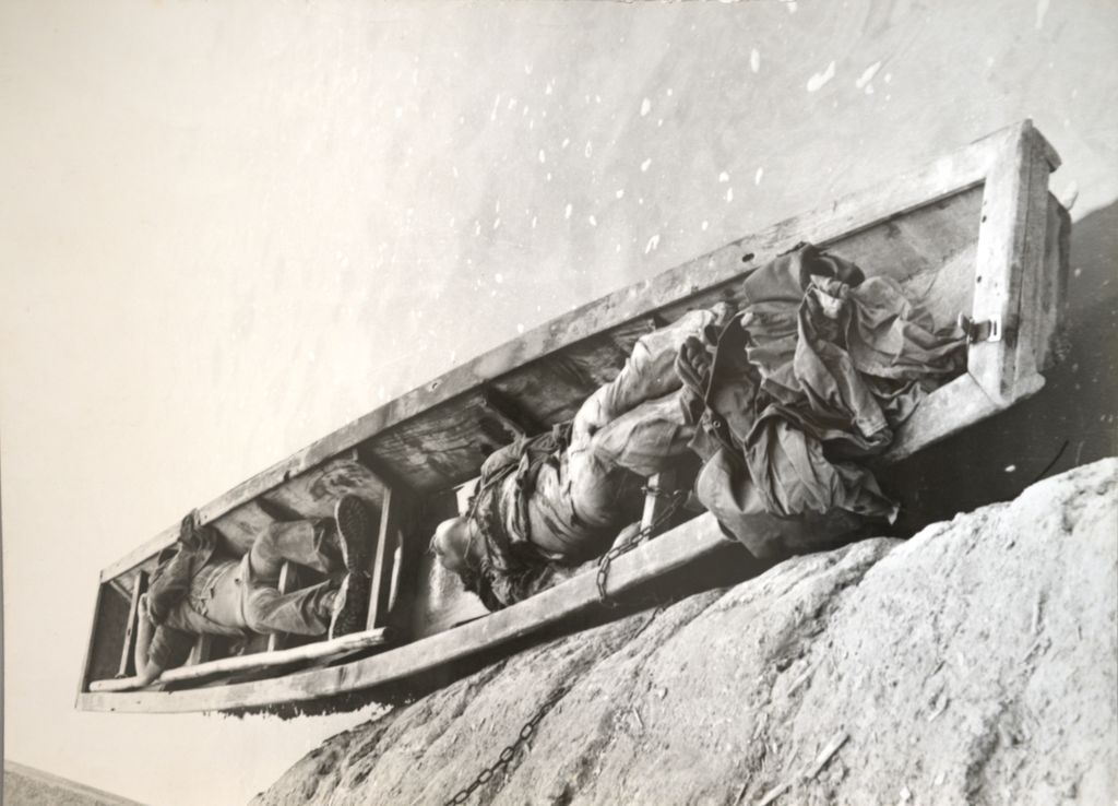 ສົບ​ຄົນ​ຕາຍ​ຢູ່​ເທິງ​ເຮືອ