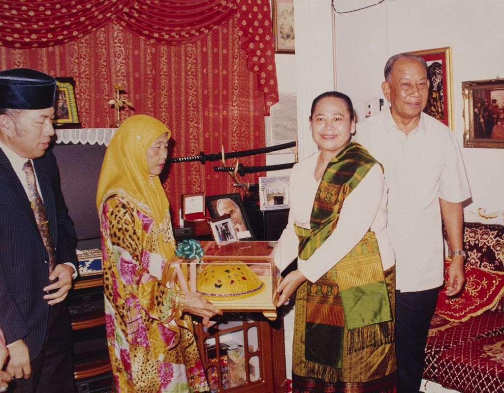 ທ່ານ ຄຳໄຕ ຢ້ຽມຢາມບູໄນ