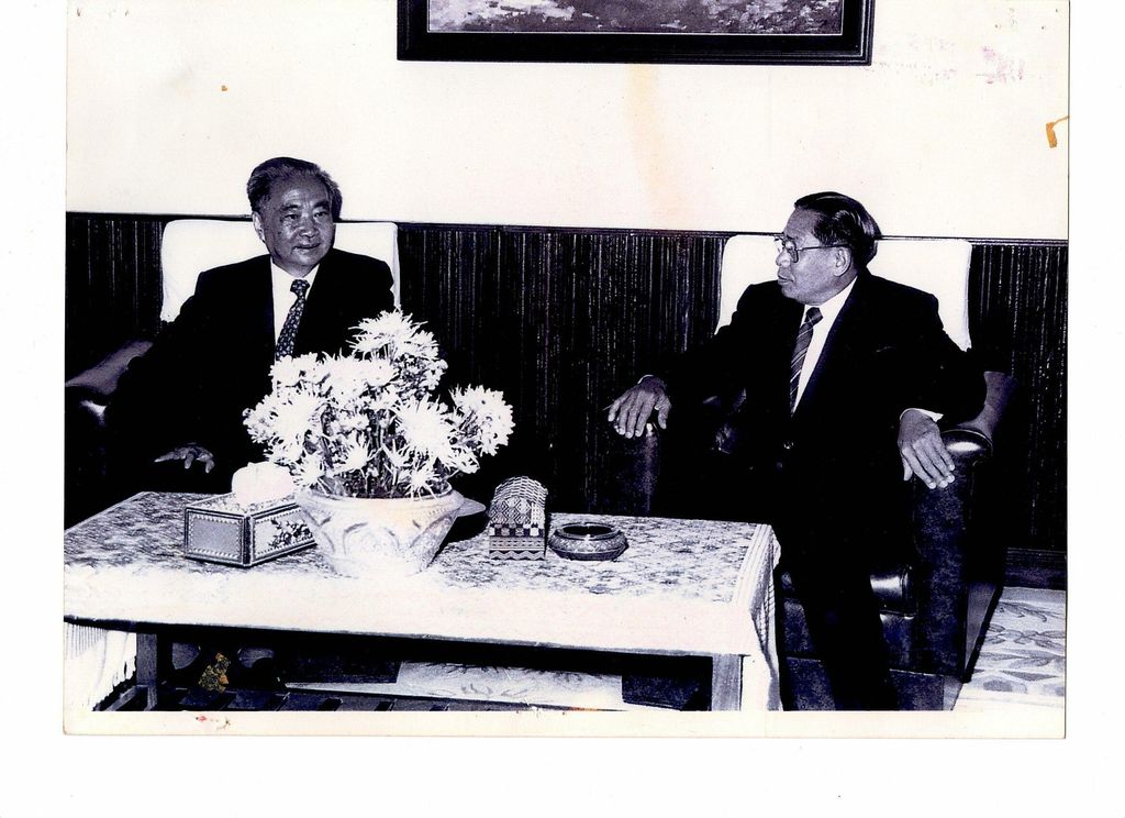 ທ່ານ ສະ​ໝານ ວິນ​ຍາ​ເກດ ຕ້ອນ​ຮັບ​ຄະ​ນະ​ຜູ້​ແທນ​ຂັ້ນ​ສູງ​ຂອງ​ສະ​ພາ​ປະ​ຊາ​ຊົນ​ຈີນ