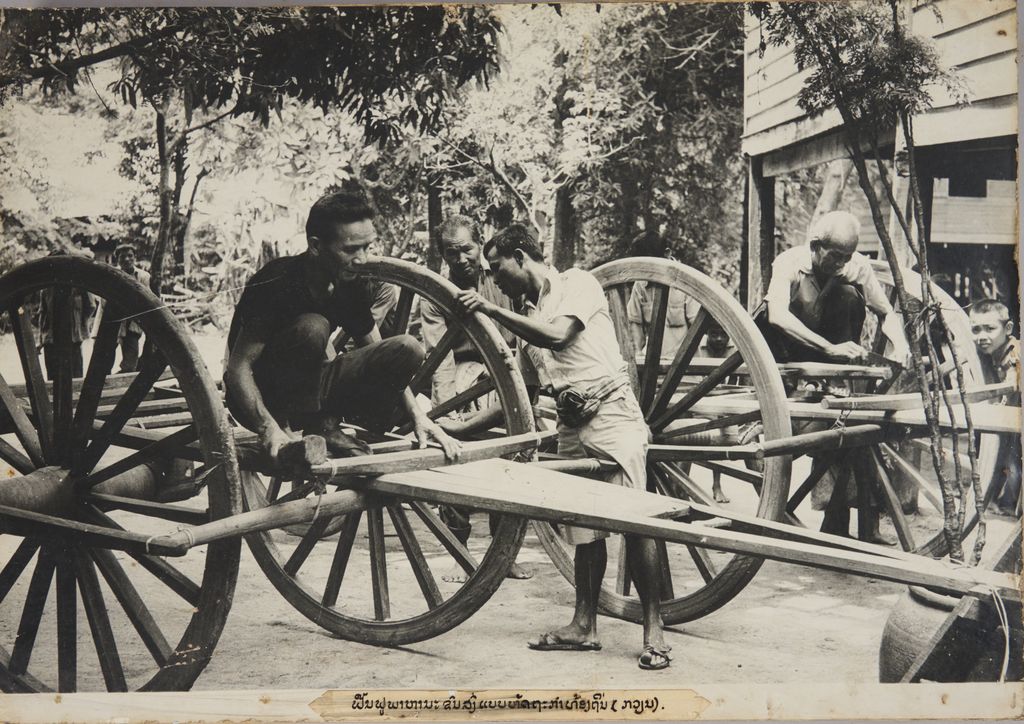 ຝື້ນຟູພະຫານະຂົນສົ່ງແບບຫັດຖະກຳທ້ອງຖິ່ນ