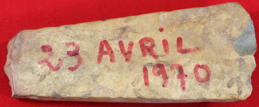 ສິວຫີນ ເຮັດດ້ວຍຫີນ