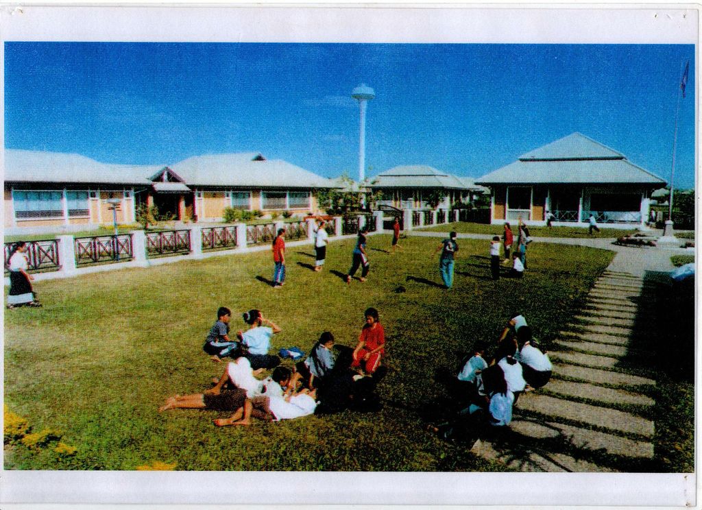 ໂຮງ​ຮຽນ​ພອນ​ສະ​ຫວັນ