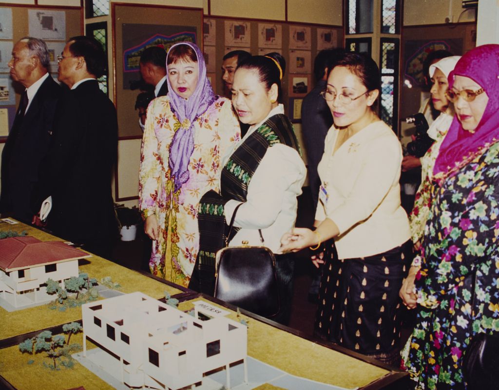 ທ່ານ ຄຳ​ໄຕ ສີ​ພັນ​ດອນ ຢ້ຽມ​ຢາມ​ບູ​ໄນ