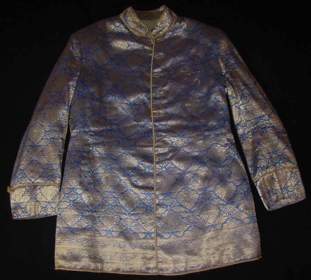 ເສື້ອເຢຍລະບັບ ຜ້າໄຫມສີຟ້າ