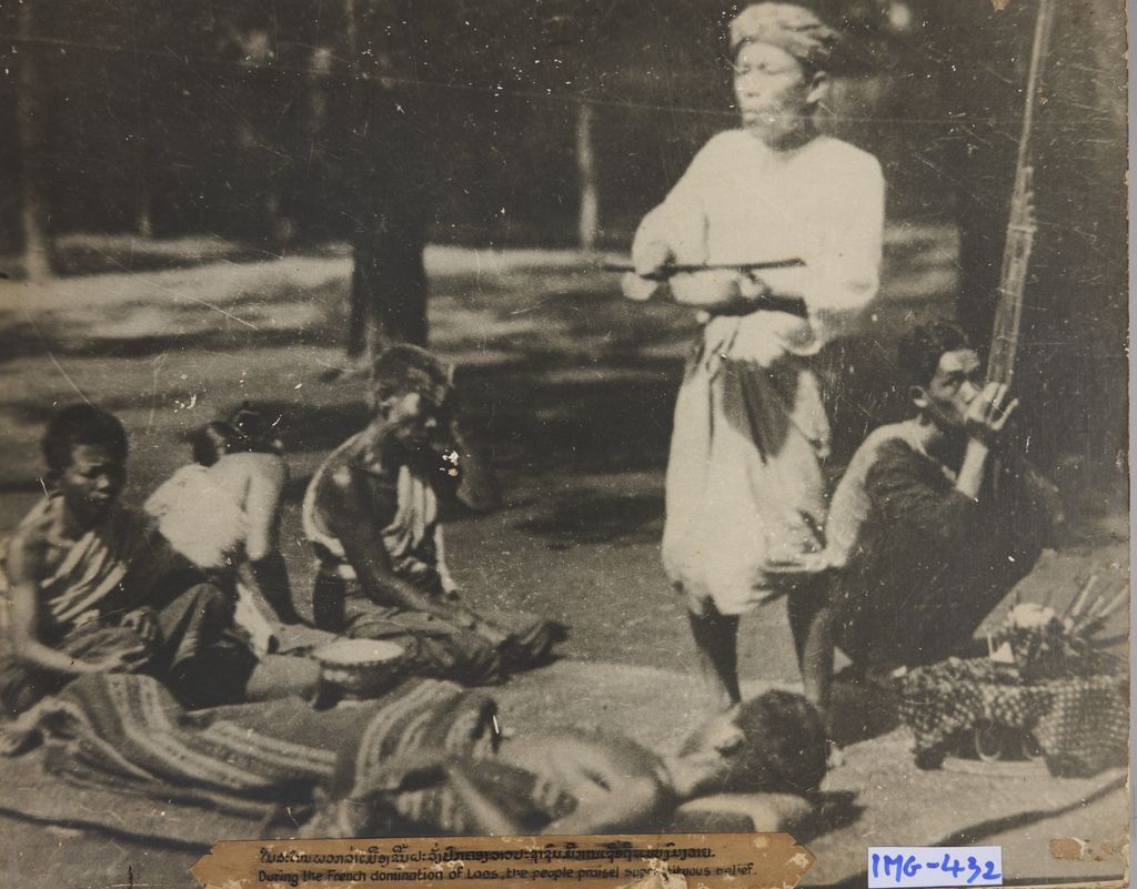 ໃນສະໄໝລ່າເມືອງຂຶ້ນຝຣັ່ງປົກຄອງລາວປະຊາຊົນມີຄວາມເຊື່ອຖືແບບງົມງວາຍ