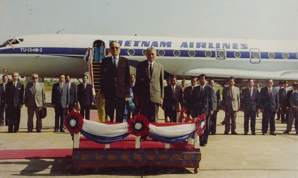 ທ່ານ ເລ​ດຶກ​ແອັງ​ຢ້ຽມ​ຢາມ​ລາວ