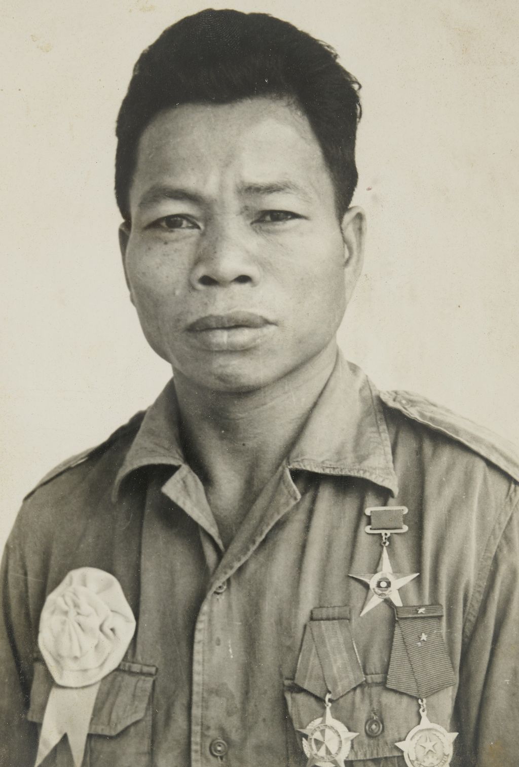 ສະ​ຫາຍ ຈັນ​ທອງ ປ້ອງ​ກັນ​ຊາດ