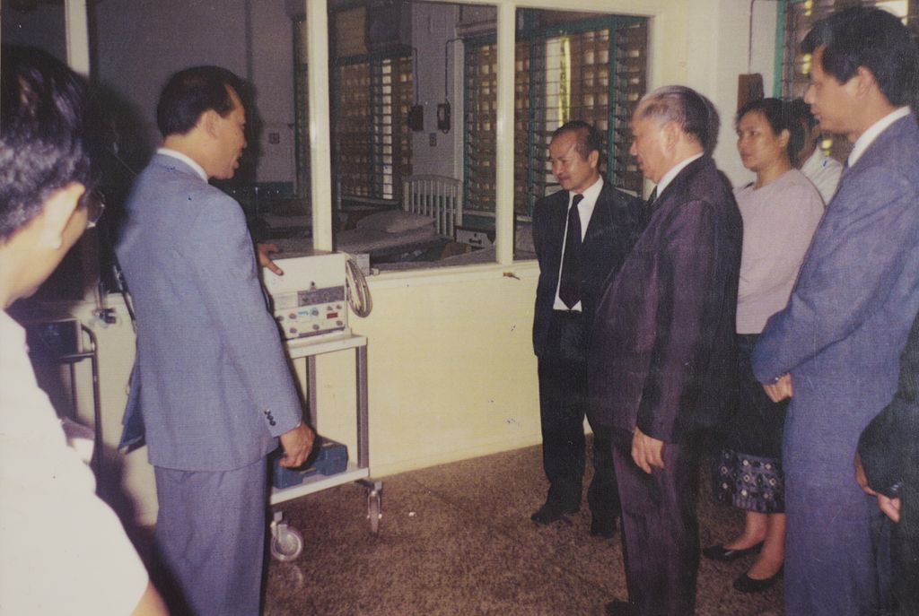 ຜູ້ແທນຢ້ຽມຢາມໂຮງໝໍ