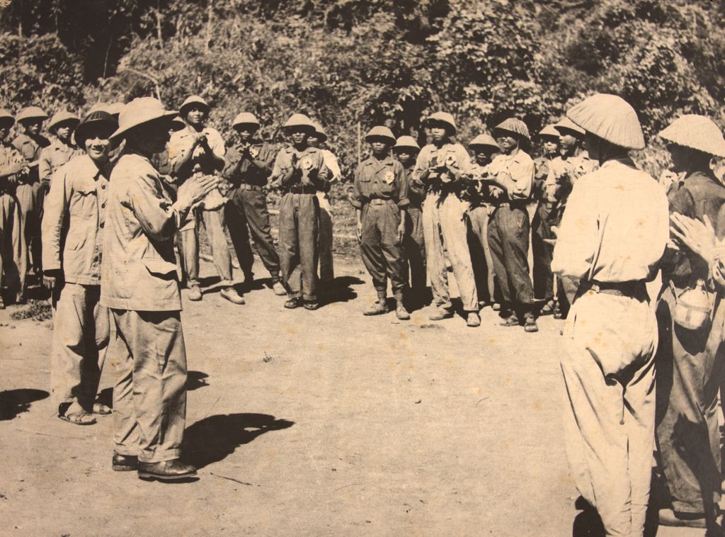 ສະ​ຫາຍ ໄກ​ສອນ ພົມ​ວິ​ຫານ