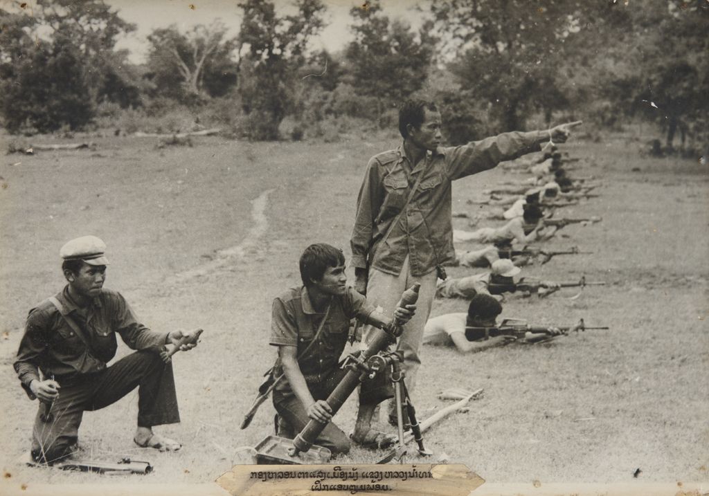 ກອງຫຼອນຕາແສງ ເມືອງມັງ ແຂວງຫຼວງນ້ຳທາ ເຝິກແອບຕຽມພ້ອມ