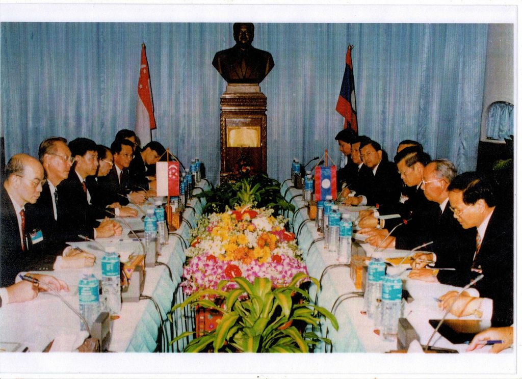 ກອງ​ປະ​ຊຸມ​ປຶກ​ສາ​ຫາ​ລື​ລາວ-ສິງ​ກະ​ໂປ