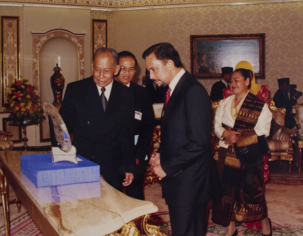 ທ່ານ ຄຳໄຕ ຢ້ຽມຢາມບູໄນ