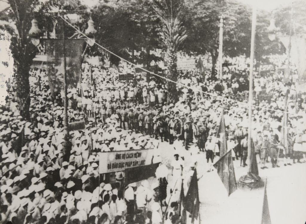 ປະ​ຊາ​ຊົນ​ຫວຽດ​ນາມ ​ໂຮມ​ຊຸມ​ນຸມ​ມິດ​ຕິງ